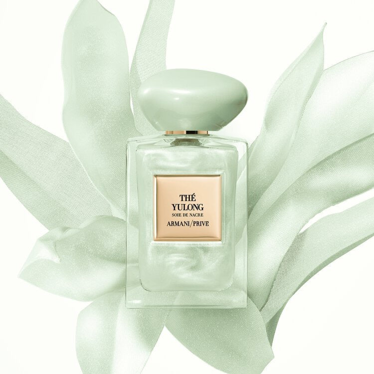 Giorgio Armani Armani/Prive The Yulong Soie de Nacre 